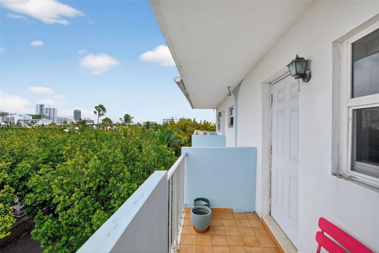 801 Meridian Ave, Unit PHB, Miami Beach, FL 33139 Photo