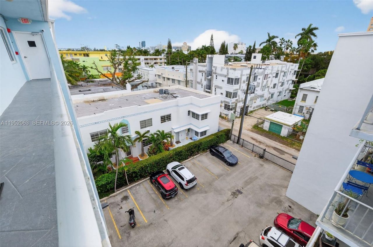 801 Meridian Ave, Unit PHB, Miami Beach, FL 33139 Photo