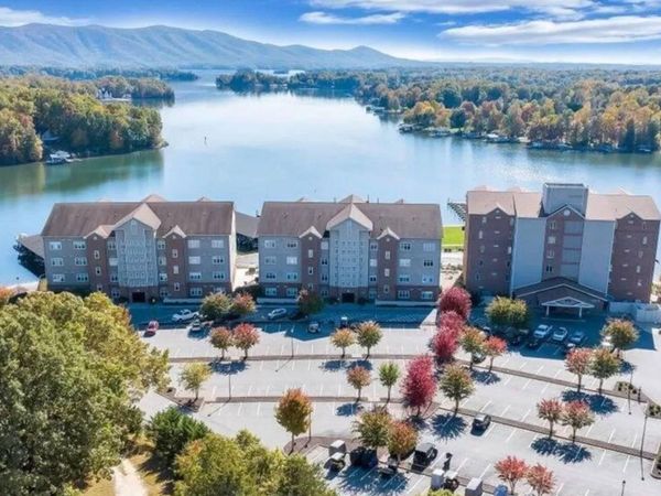 1245 Graves Harbor TRL, Unit 2200, Huddleston, VA 24104