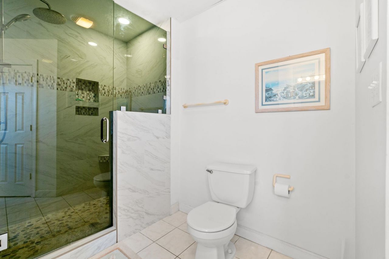 119 B 9th Ave. N Photo 17