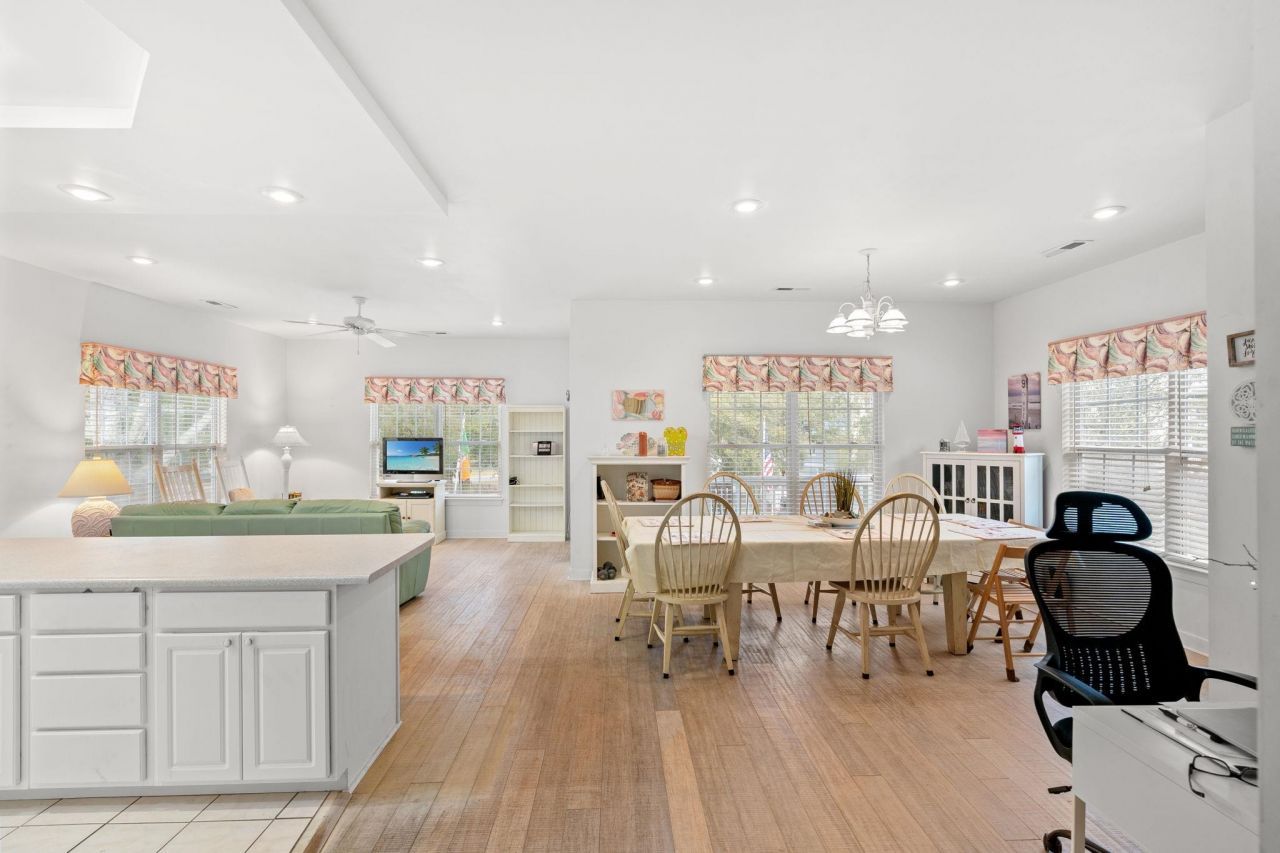 119 B 9th Ave. N Photo 2