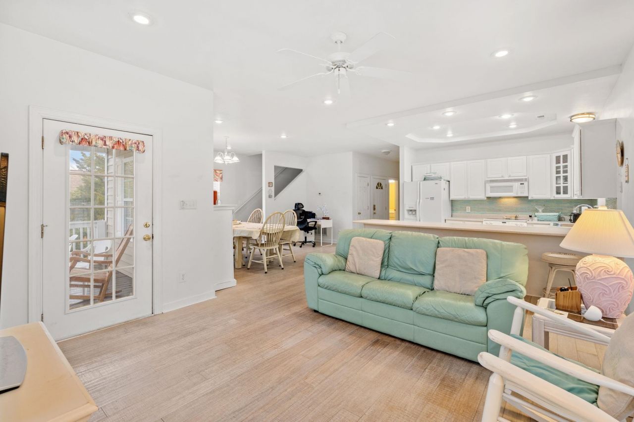 119 B 9th Ave. N Photo 6