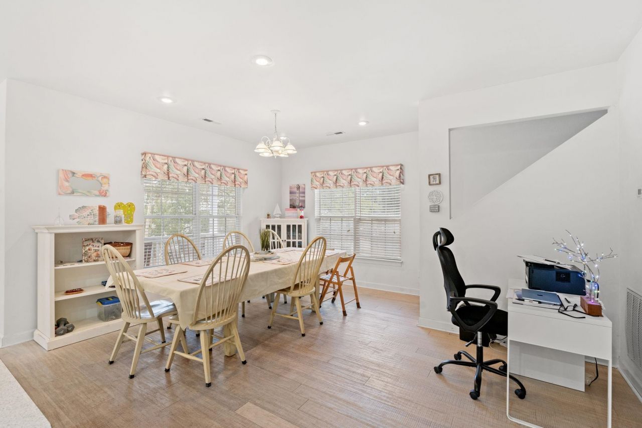 119 B 9th Ave. N Photo 7