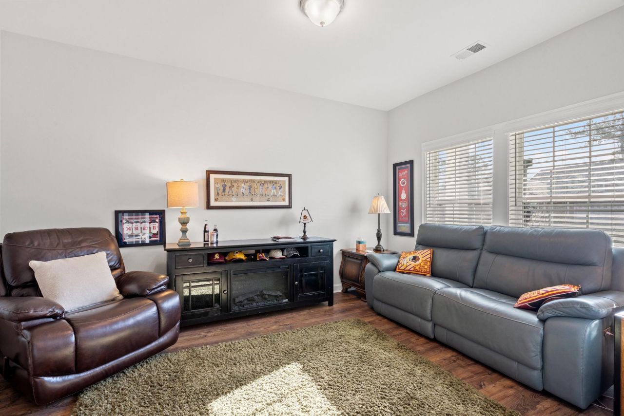 172 Board Landing Circle Photo 19