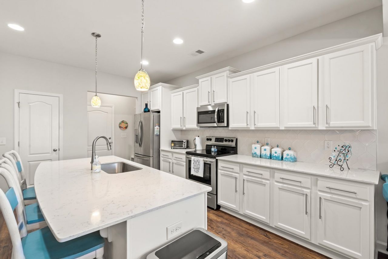 172 Board Landing Circle Photo 8