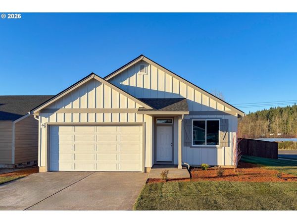493 NE Hunter DR, Estacada, OR 97023