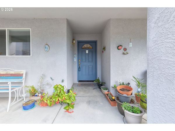 815 PINE ST, Rogue River, OR 97537