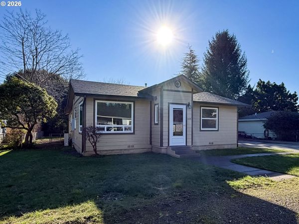 325 RAILROAD ST, Brookings, OR 97415