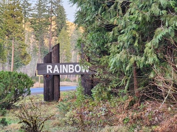 54432 MCKENZIE HWY, Unit 9, Blue River, OR 97413