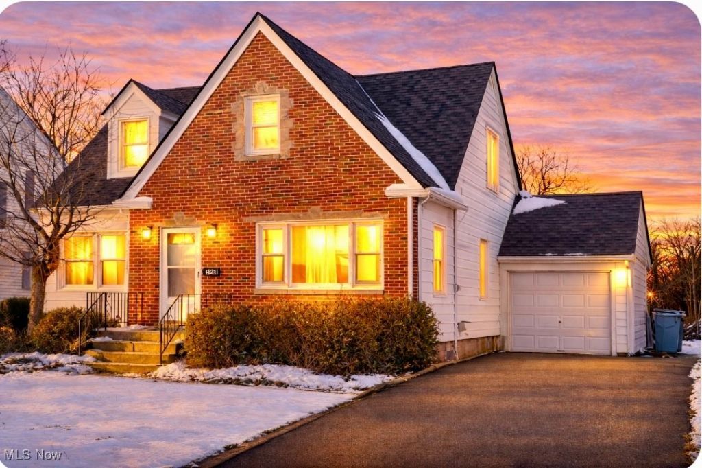 824 Highland Park Boulevard, Lorain, OH 44052 Main Photo