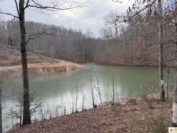 3900 Sparksville Road , Columbia, KY 42728