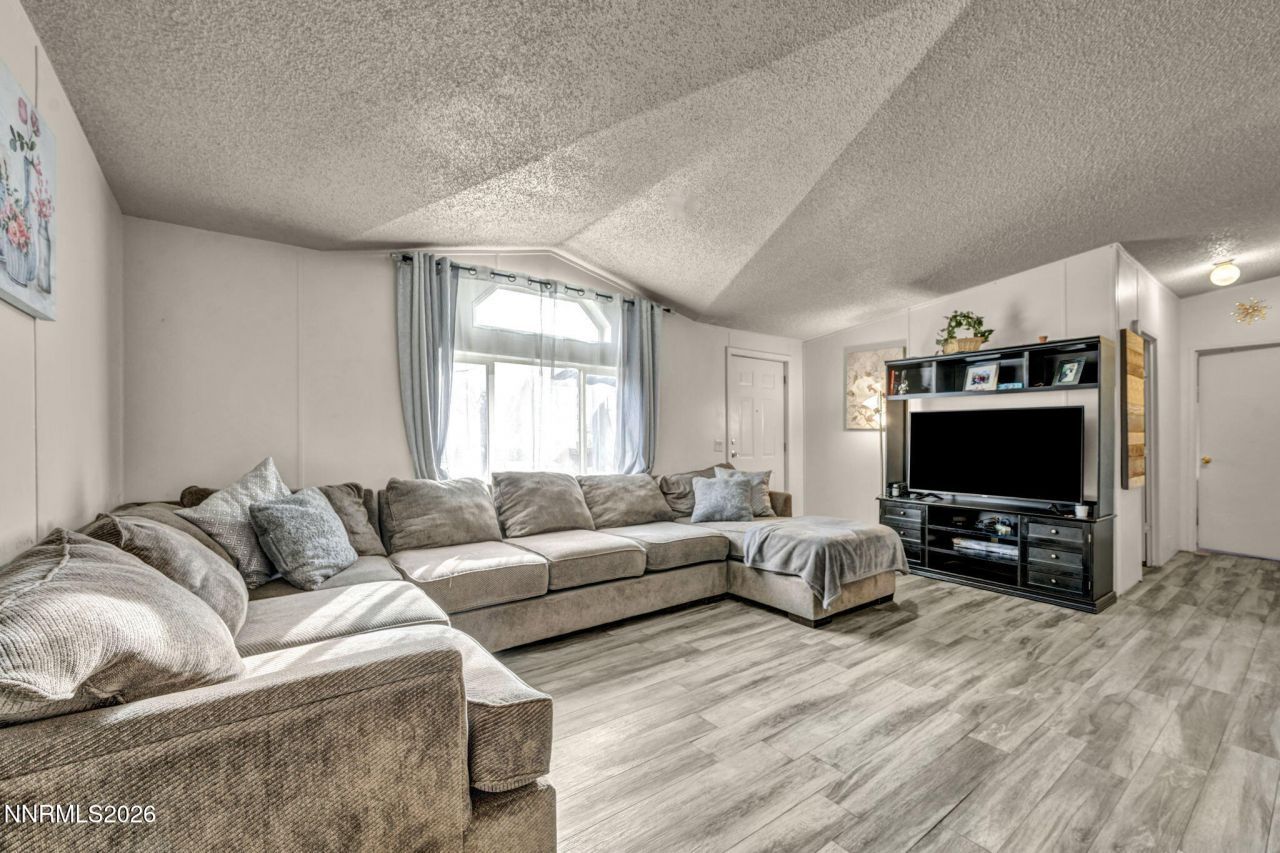 5556 Mark Circle, Sun Valley, NV 89433 Photo