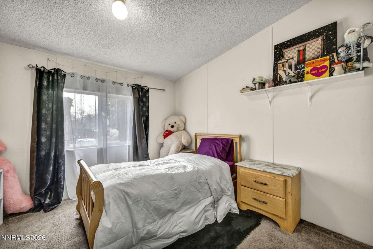 5556 Mark Circle, Sun Valley, NV 89433 Photo