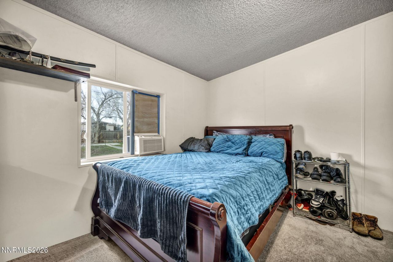 5556 Mark Circle, Sun Valley, NV 89433 Photo