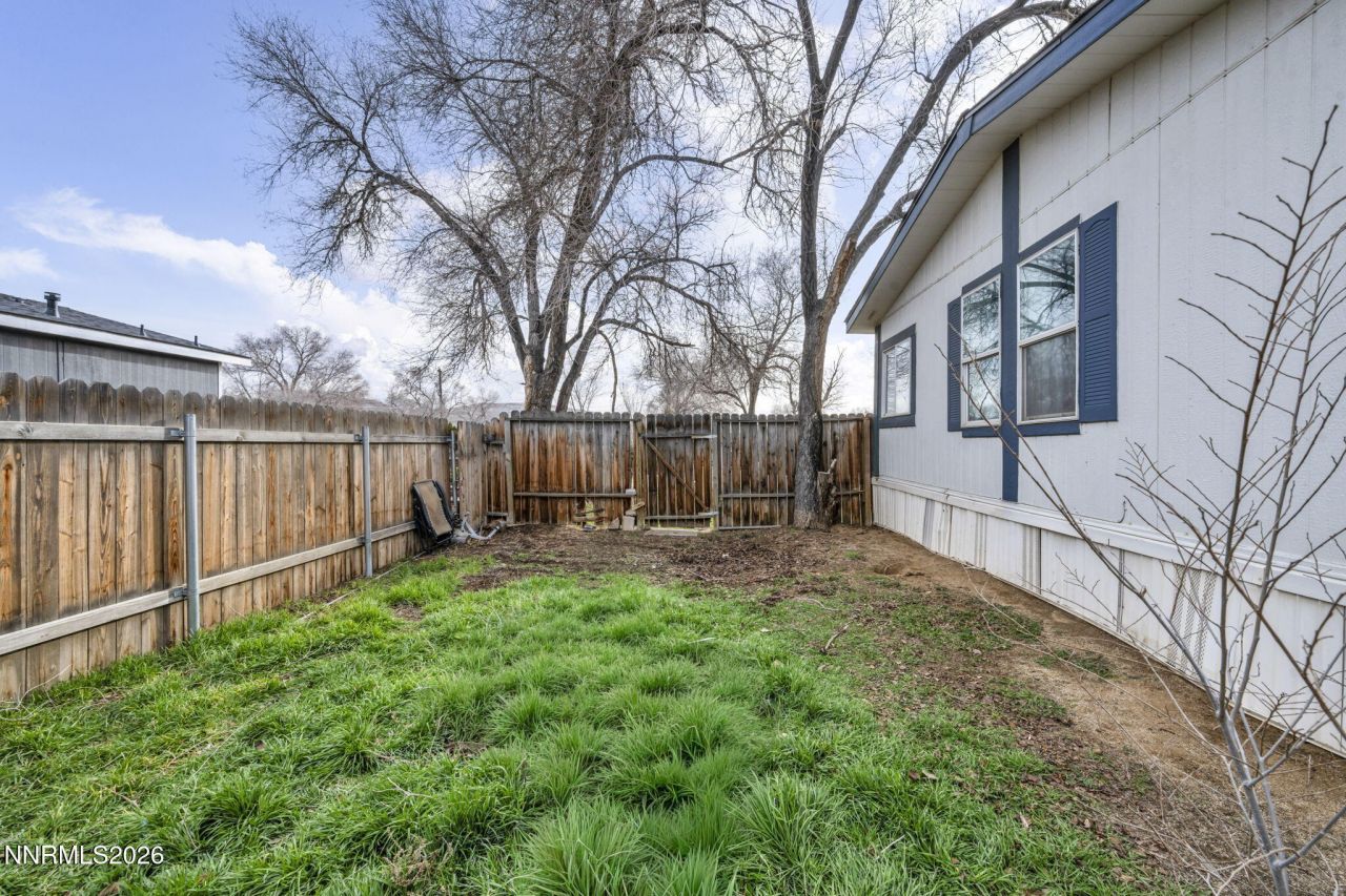 5556 Mark Circle, Sun Valley, NV 89433 Photo