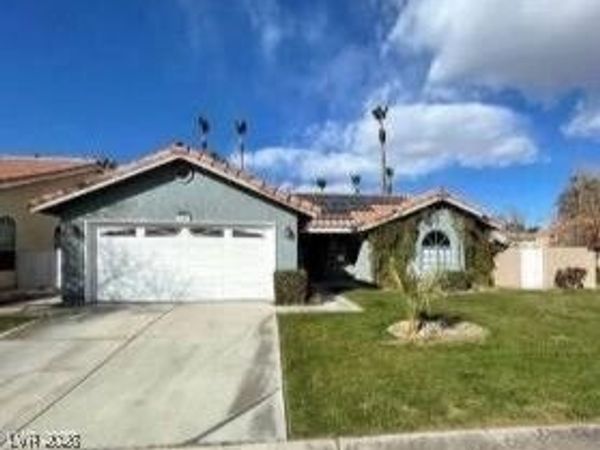 2802 Camelback Lane, Henderson, NV 89074