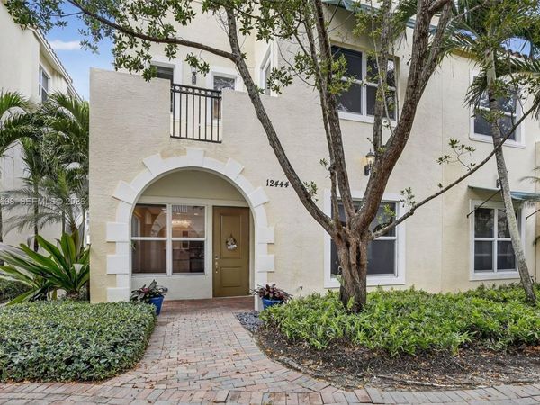 12444 NW 17th Mnr, Pembroke Pines, FL 33028