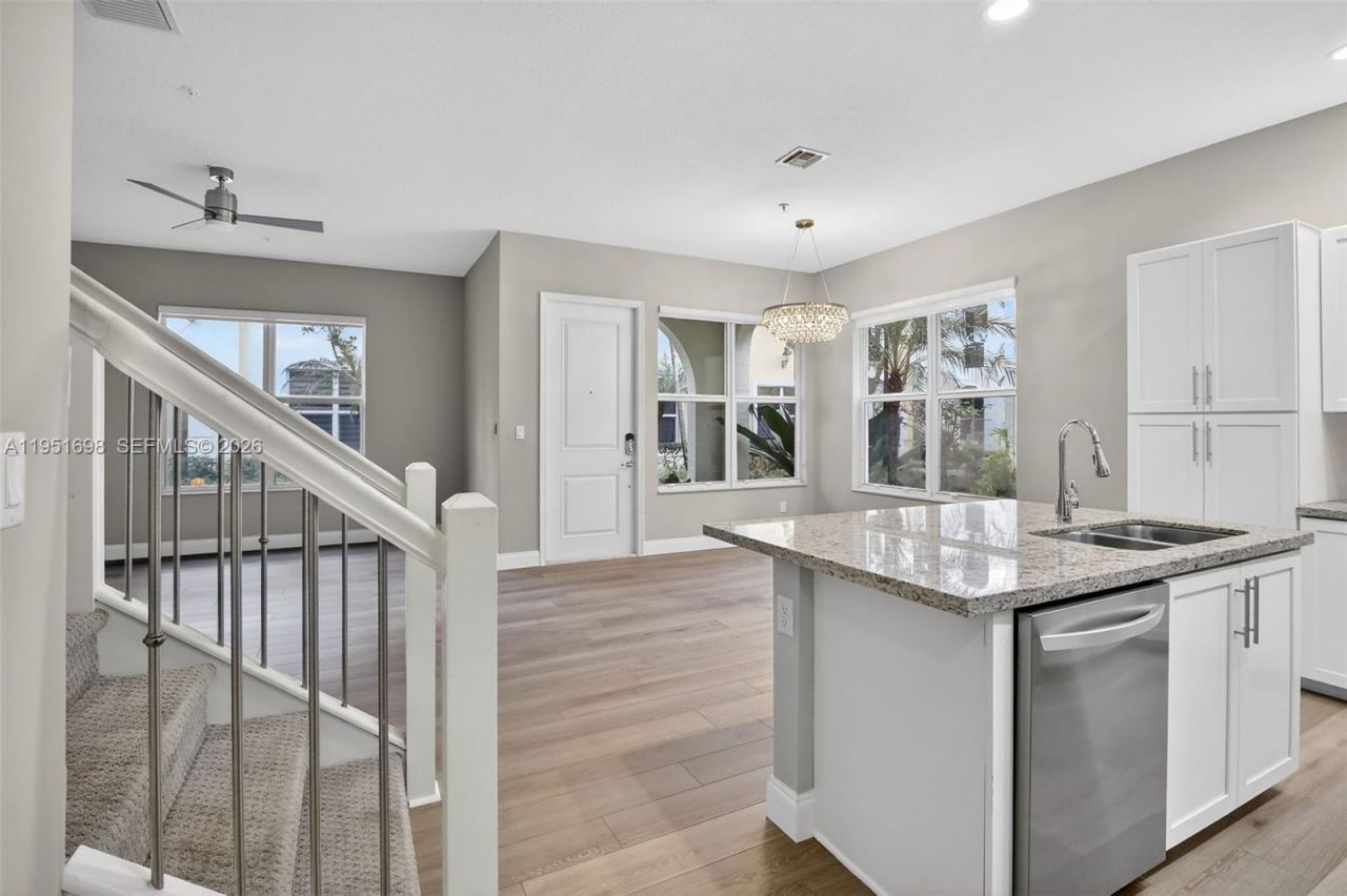 12444 NW 17th Mnr, Pembroke Pines, FL 33028 Photo