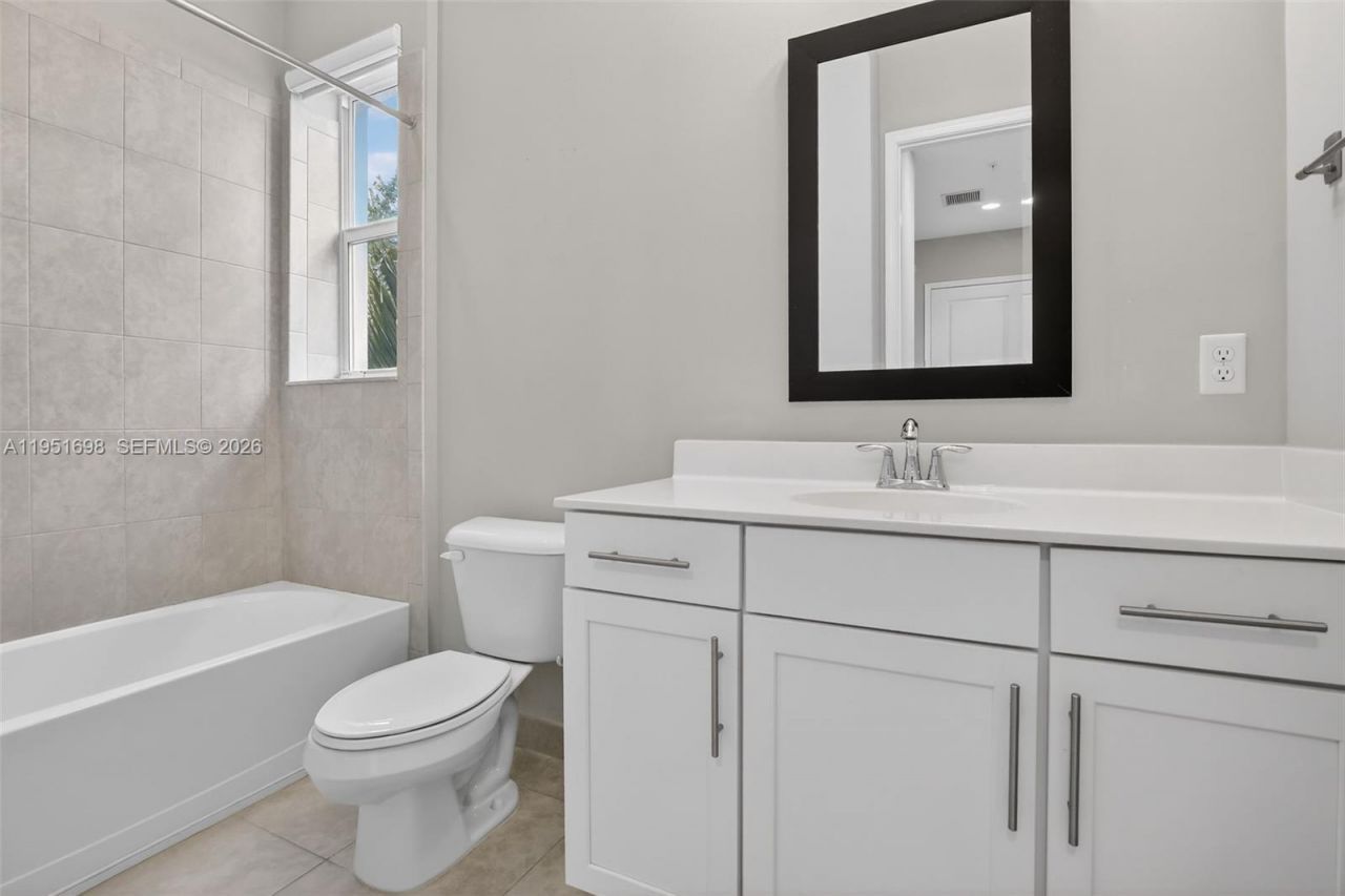 12444 NW 17th Mnr, Pembroke Pines, FL 33028 Photo