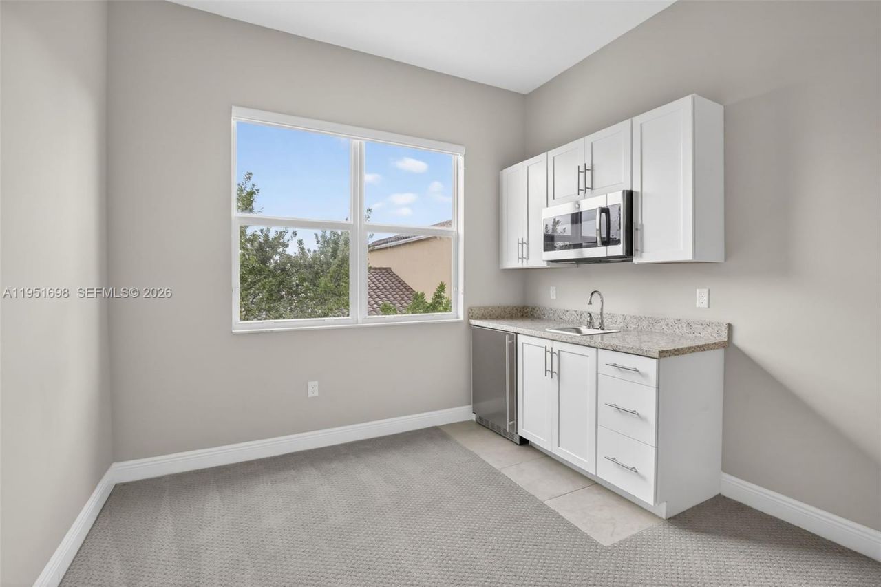 12444 NW 17th Mnr, Pembroke Pines, FL 33028 Photo