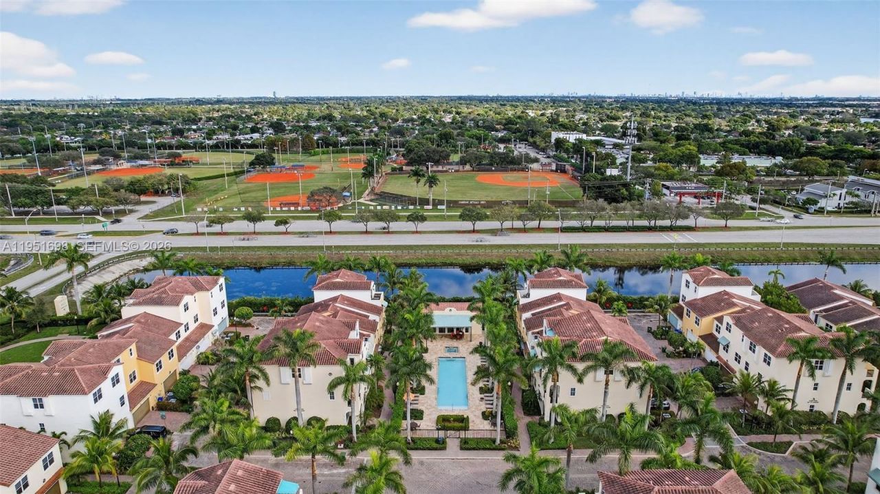 12444 NW 17th Mnr, Pembroke Pines, FL 33028 Photo