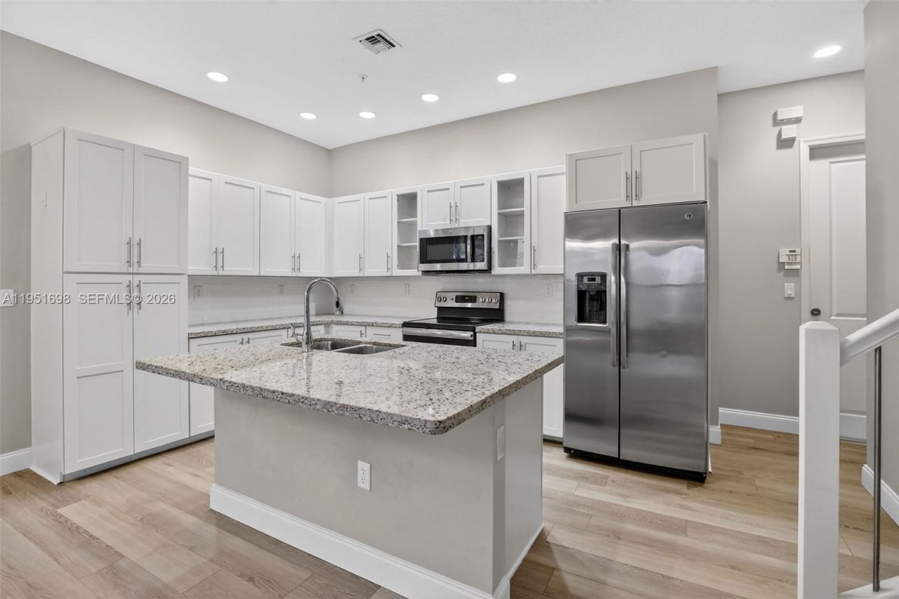 12444 NW 17th Mnr, Pembroke Pines, FL 33028 Photo