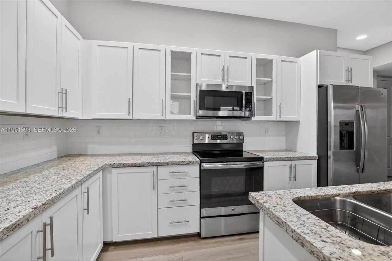 12444 NW 17th Mnr, Pembroke Pines, FL 33028 Photo