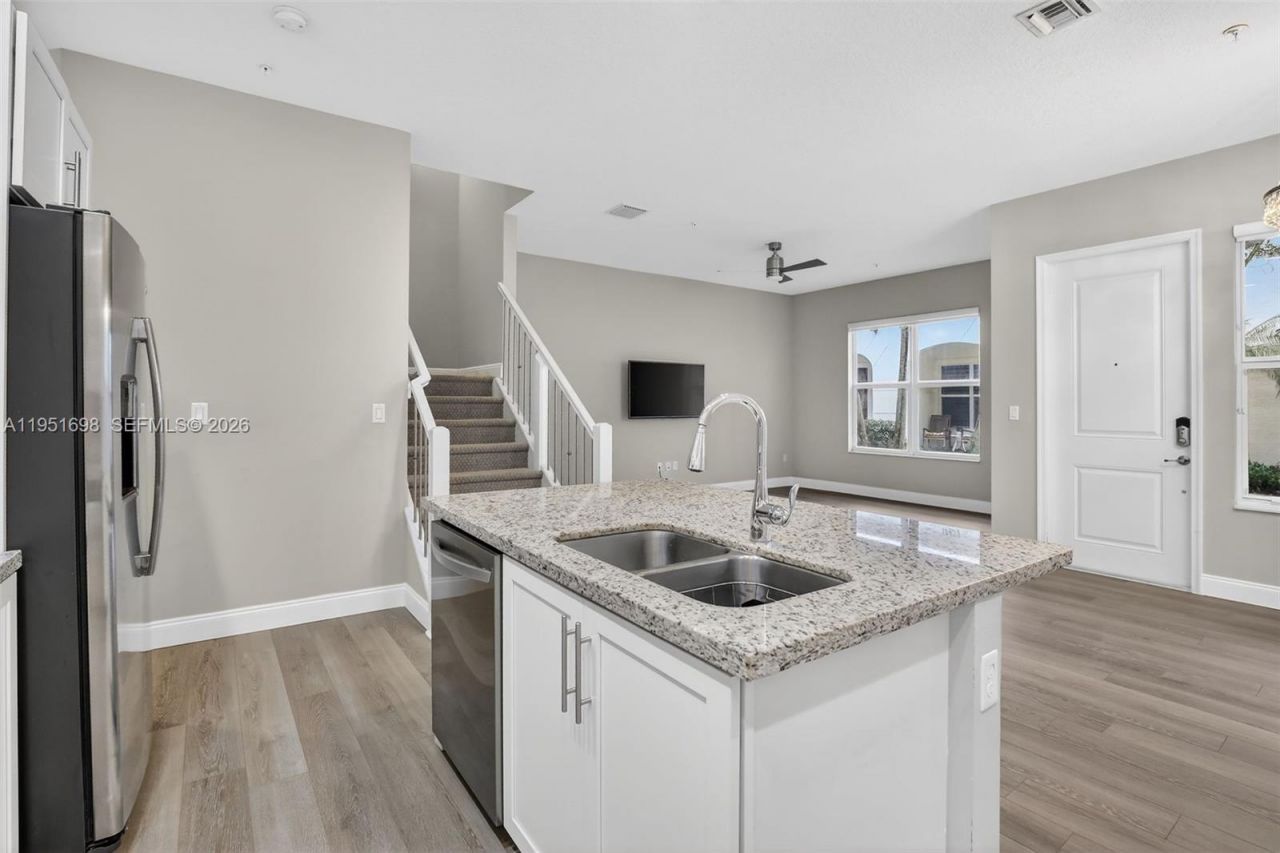 12444 NW 17th Mnr, Pembroke Pines, FL 33028 Photo