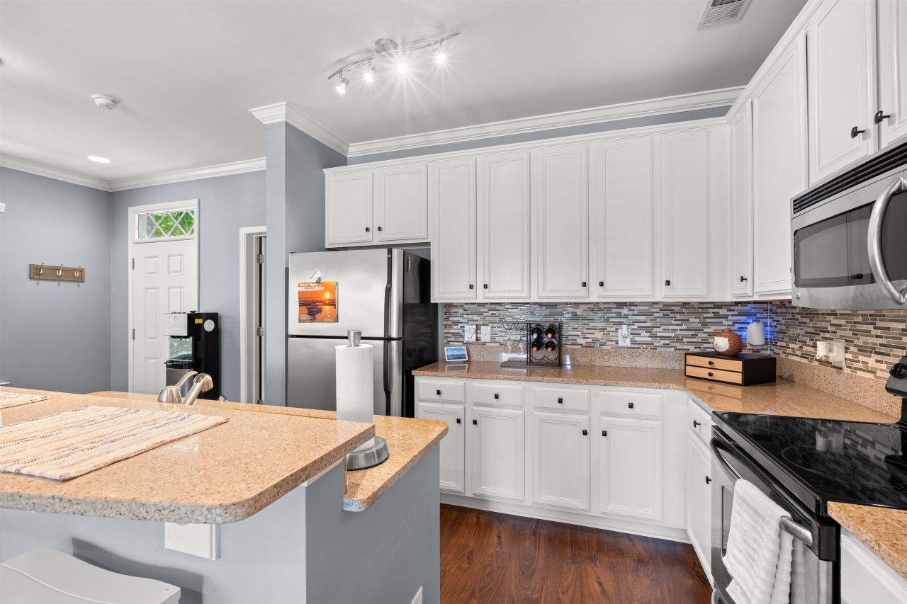 3512 Alexandria Ave. Photo 10