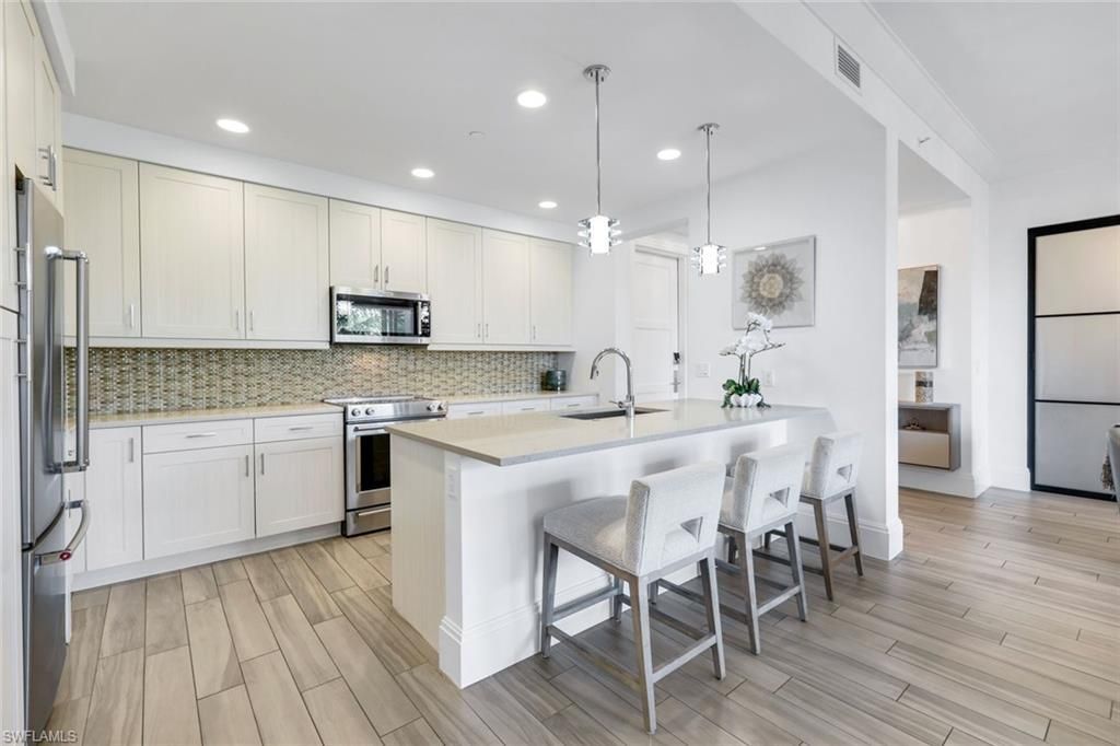 1035 3rd Ave S, Unit 305, Naples, FL 34102 Photo