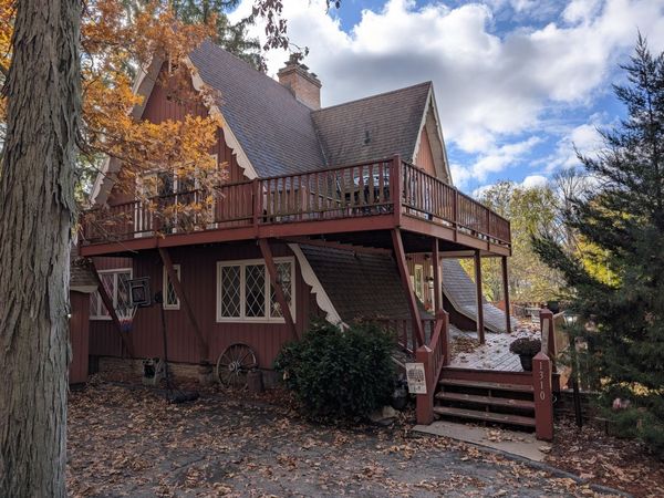 1310 Mineral Springs Road, Sterling, IL 61081