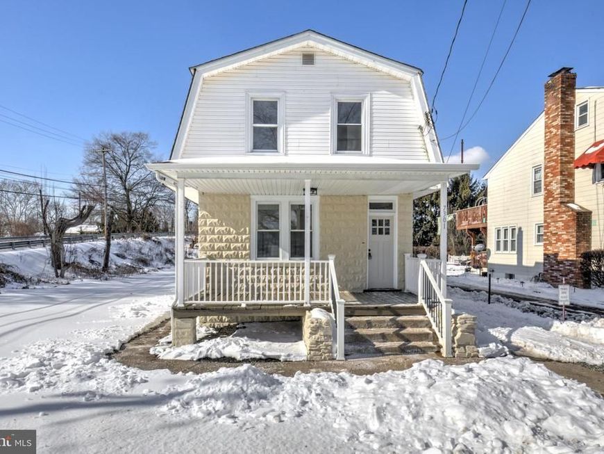 7301 N Radcliffe Street, Bristol, PA 19007 Main Photo