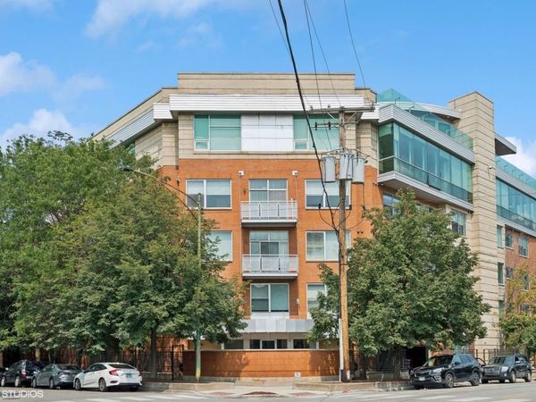 914 W Hubbard Street, Unit 304, Chicago, IL 60642