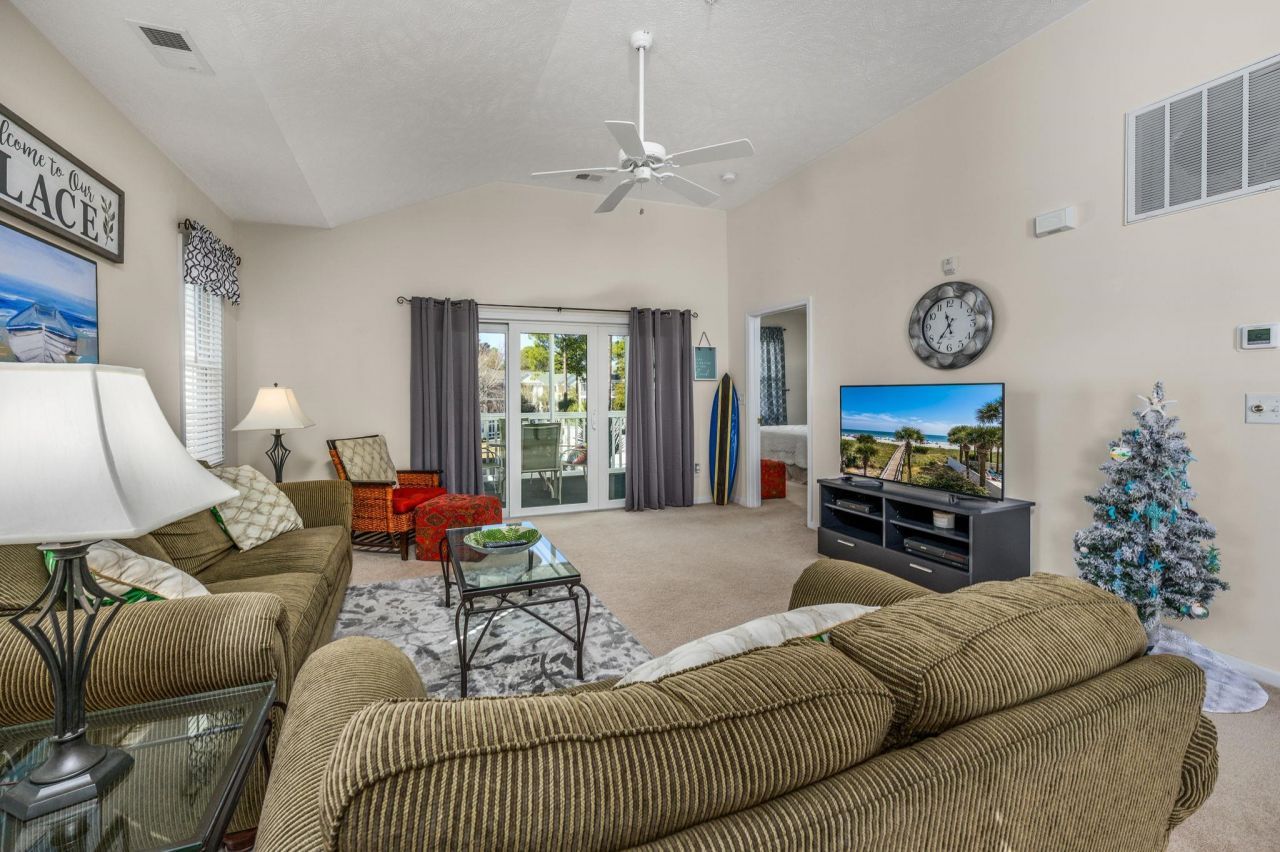 601 Hillside Dr. N Photo 11