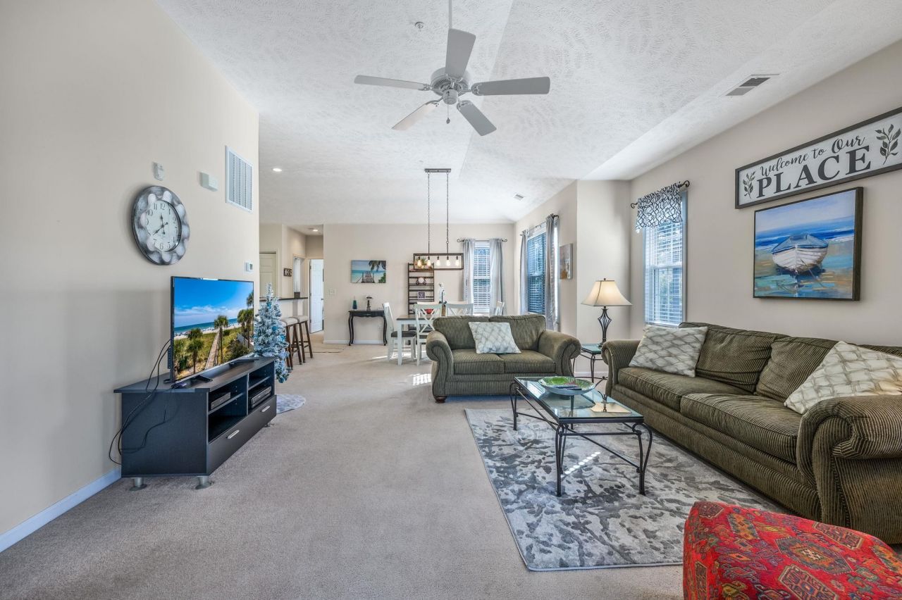 601 Hillside Dr. N Photo 12