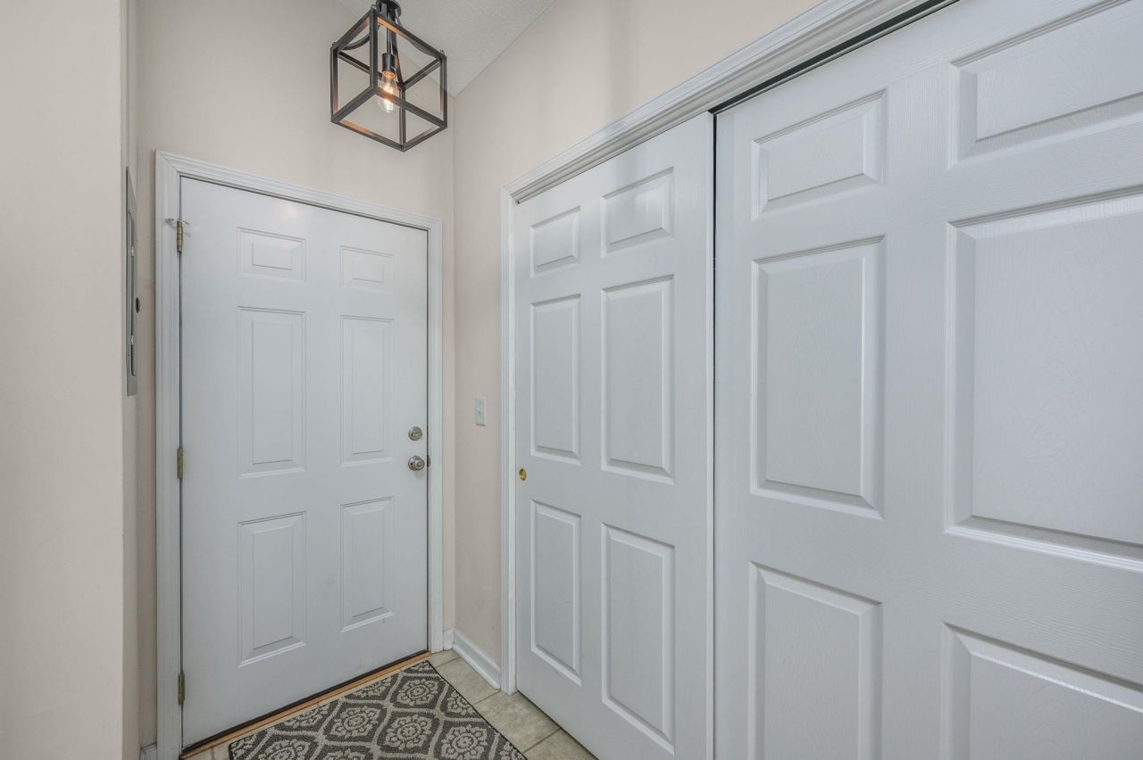 601 Hillside Dr. N Photo 4