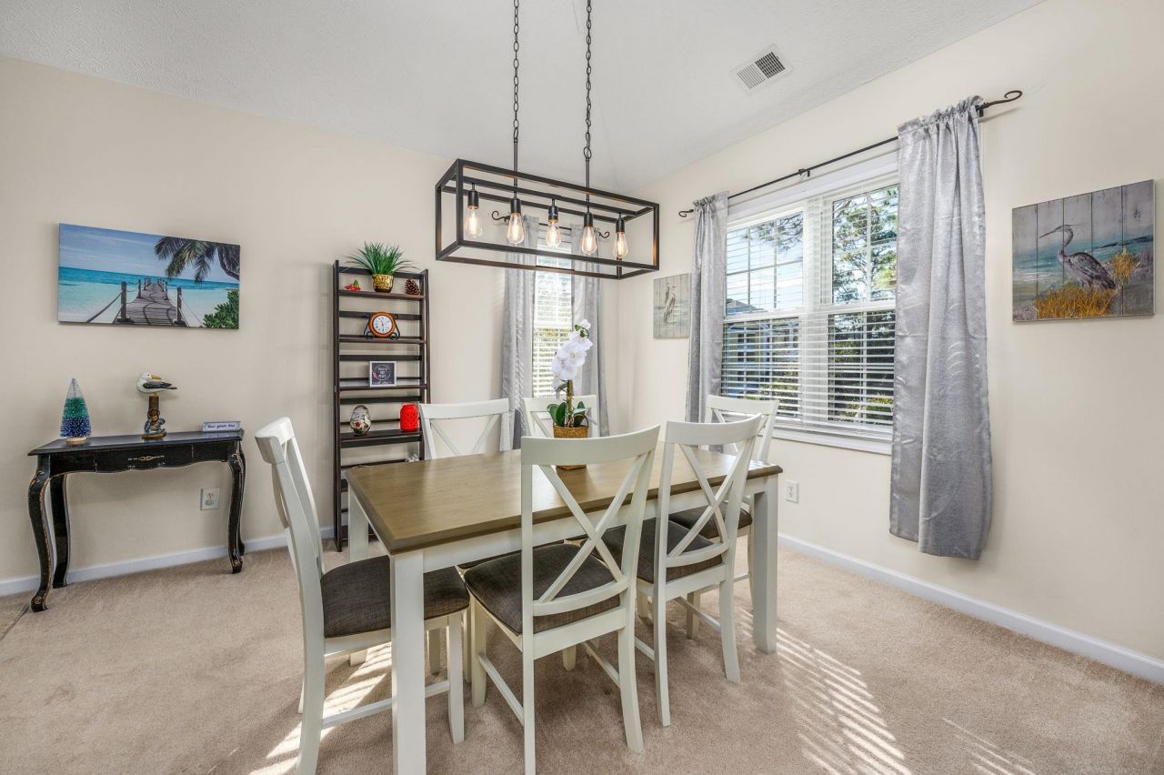 601 Hillside Dr. N Photo 9