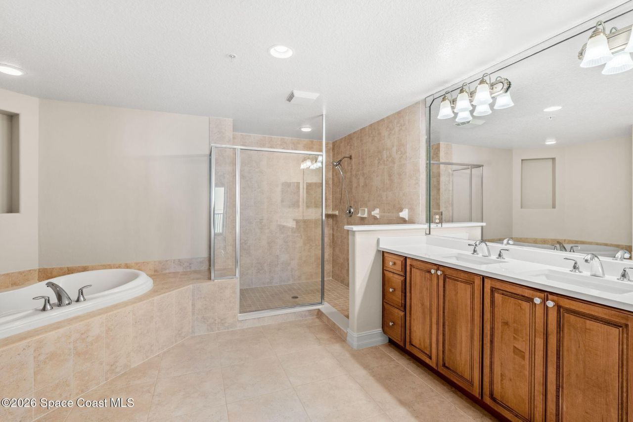 93 Delannoy Avenue, Unit 405, Cocoa, FL 32922 Photo