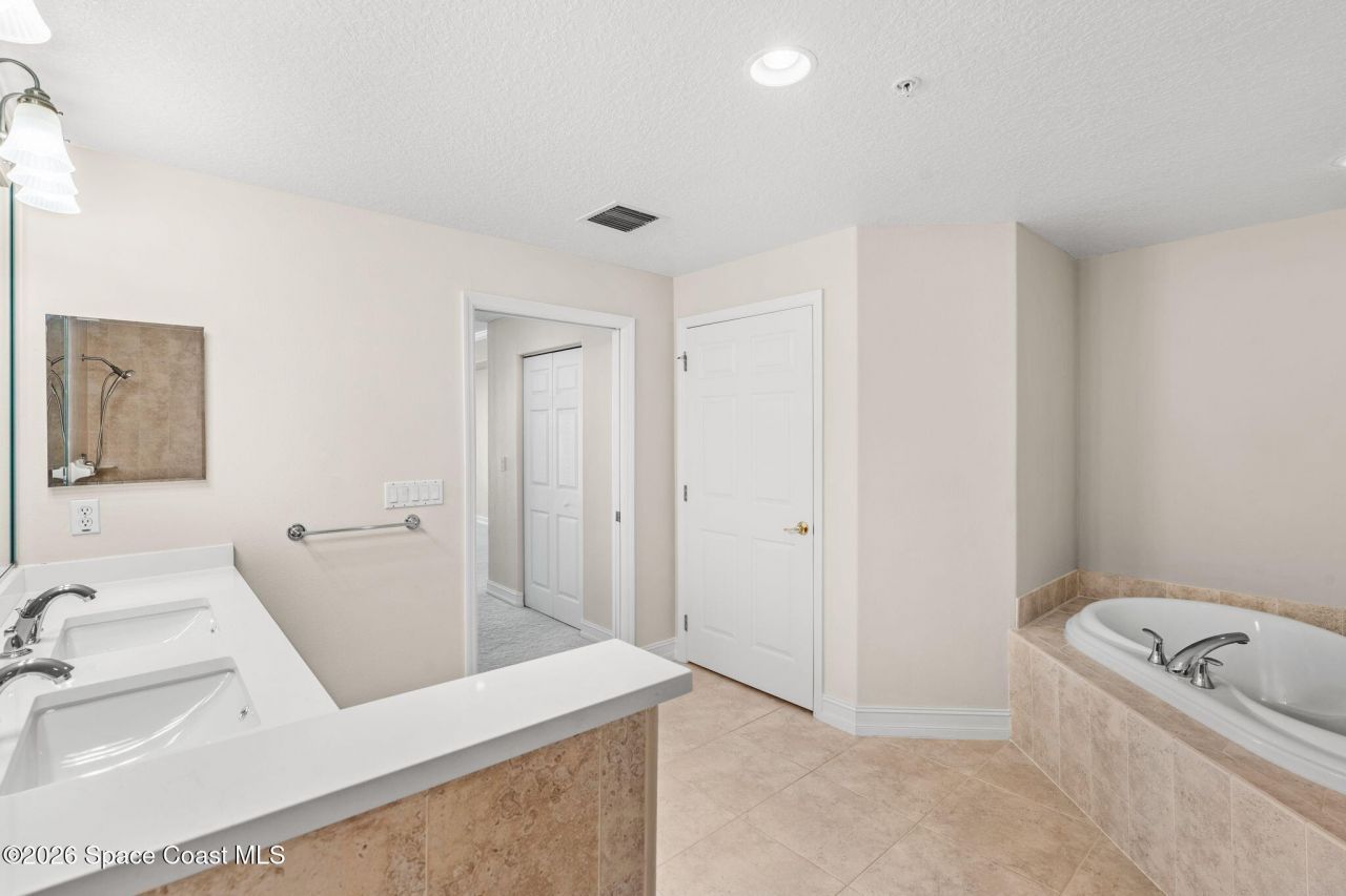 93 Delannoy Avenue, Unit 405, Cocoa, FL 32922 Photo