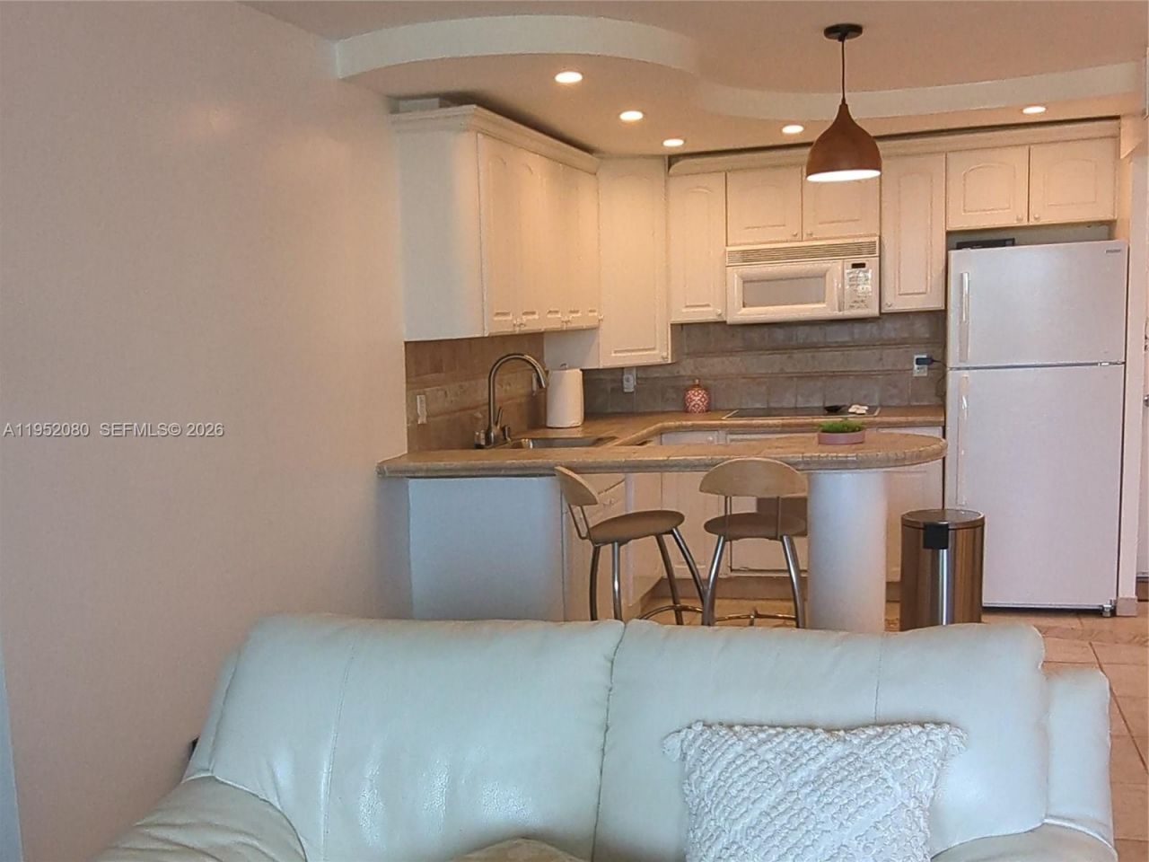 465 Ocean Dr, Unit 524, Miami Beach, FL 33139 Photo