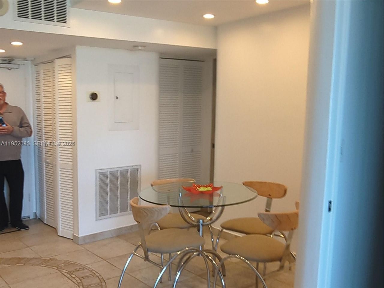 465 Ocean Dr, Unit 524, Miami Beach, FL 33139 Photo
