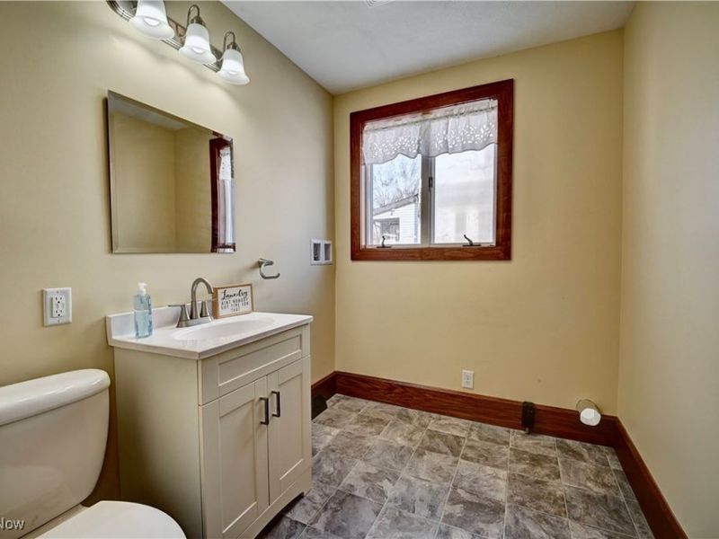 405 Tuscarawas Avenue NW, Brewster, OH 44613 Photo 17