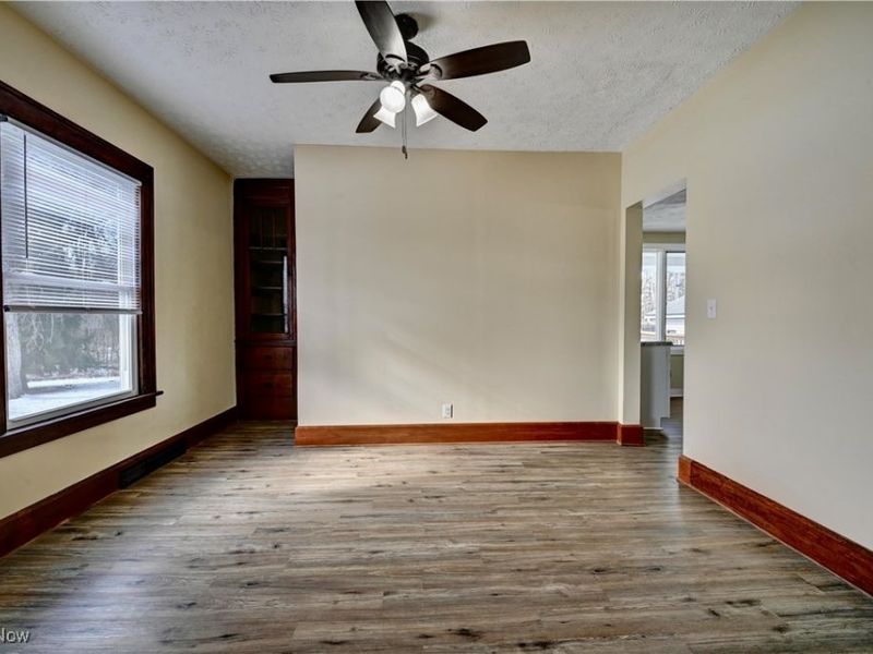 405 Tuscarawas Avenue NW, Brewster, OH 44613 Photo 9