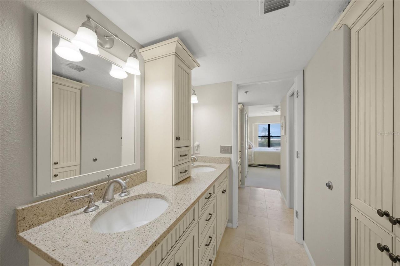 5740 Midnight Pass Road, Unit 104F, Sarasota, FL 34242 Photo