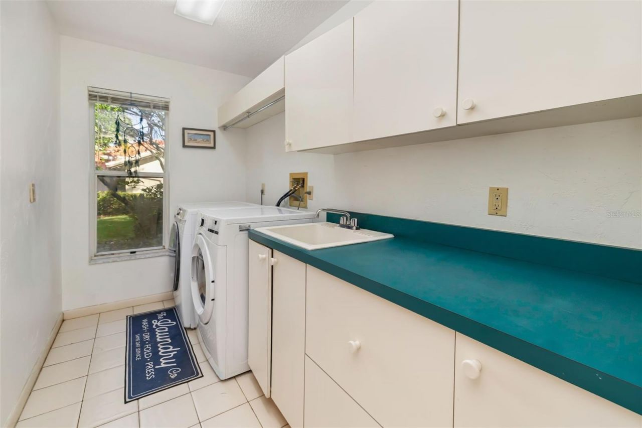 4149 Escondito Circle, Sarasota, FL 34238 Photo