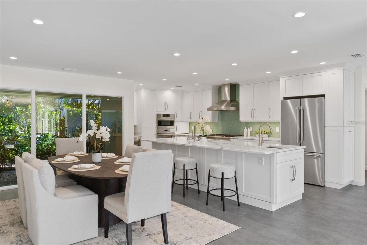 5173 Horseshoe Place, Saint Petersburg, FL 33703 Photo