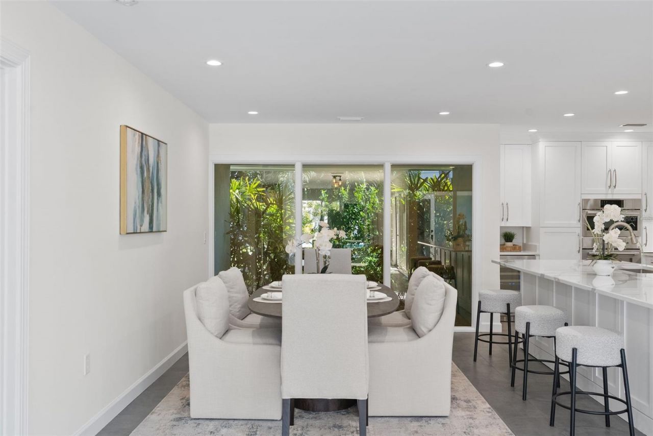 5173 Horseshoe Place, Saint Petersburg, FL 33703 Photo