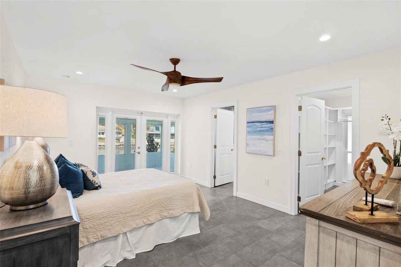 5173 Horseshoe Place, Saint Petersburg, FL 33703 Photo