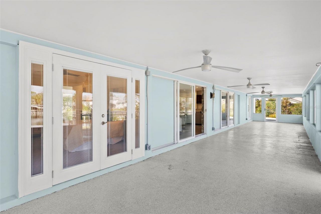 5173 Horseshoe Place, Saint Petersburg, FL 33703 Photo