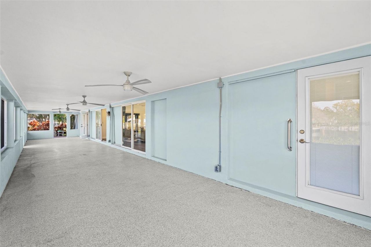 5173 Horseshoe Place, Saint Petersburg, FL 33703 Photo